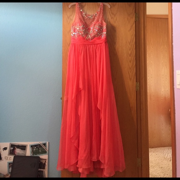Sleeveless Coral Formal Dress - Picture 1 of 4