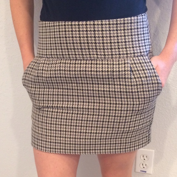 Banana Republic Skirt - Herringbone Black/Brown - Picture 1 of 5