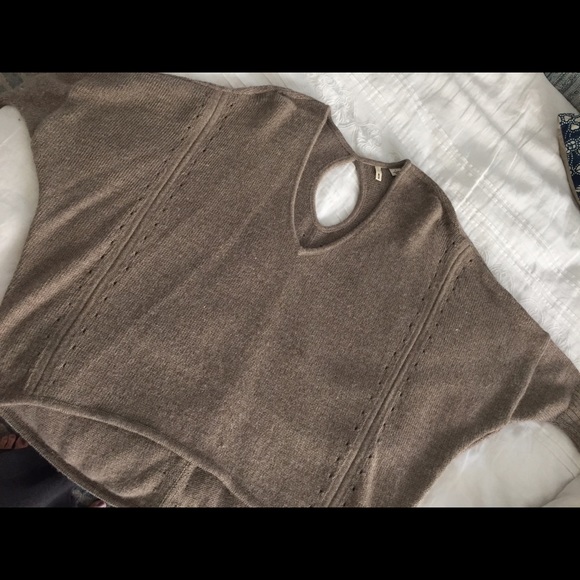 Sweater - Picture 3 of 3