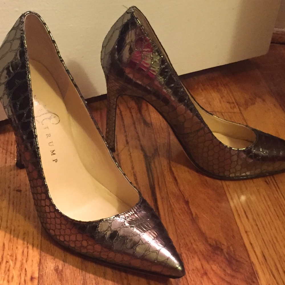 Silver/Gray Snakeskin Ivanka Trump Pumps