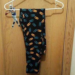 Lularoe OS Leggings - Macaroons on Black