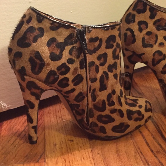 Also Cheetah Print Ankle Booties -- Never Worn - Picture 2 of 3