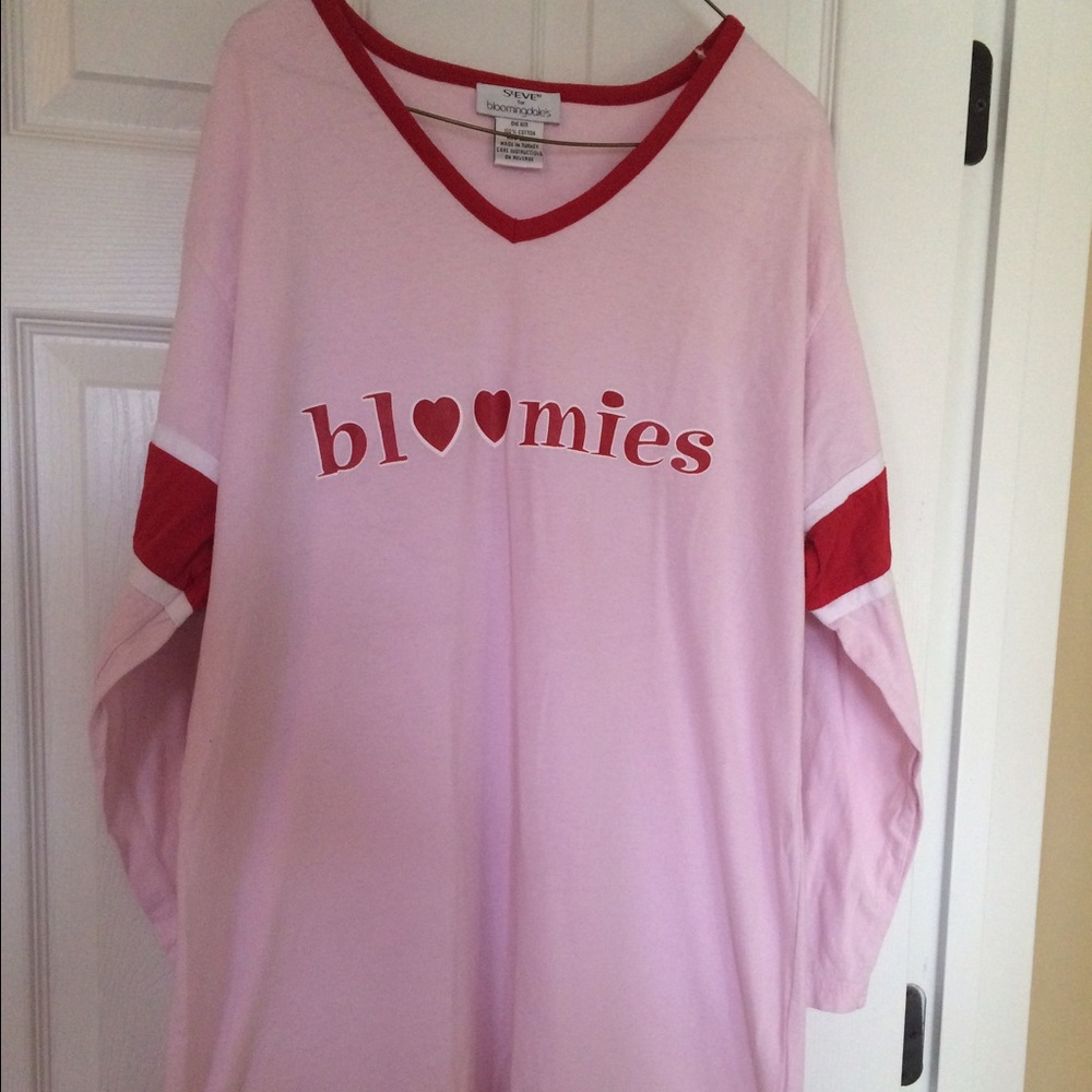 Bloomingdale's sleep shirt-Adorable! 💕