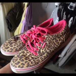 Cheetah and pink vans
