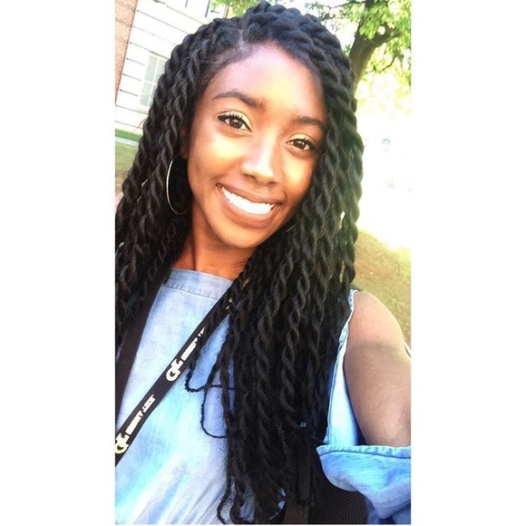 ๐ฅMeet your Posher, Lindsey ๐ฅ - Picture 7 of 7