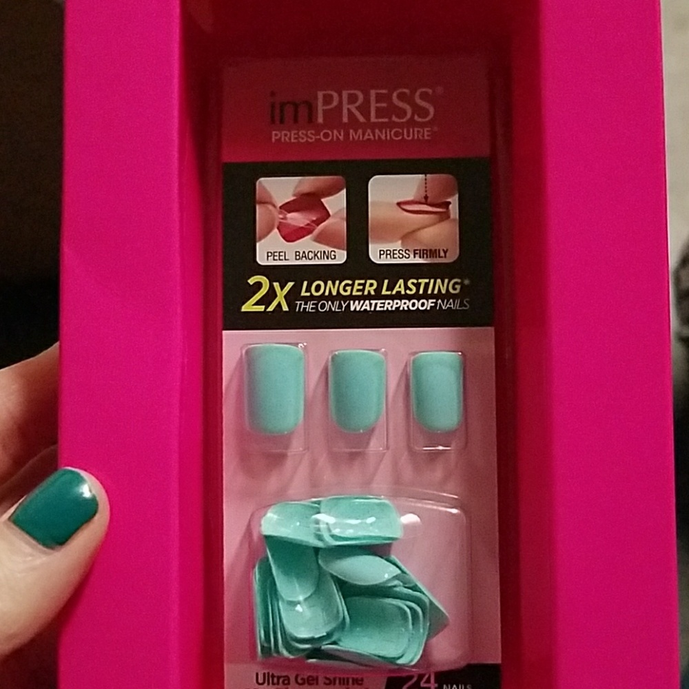 Impress press on self stick nails