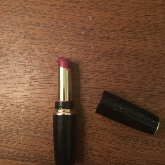 Lipstick - Picture 3 of 3