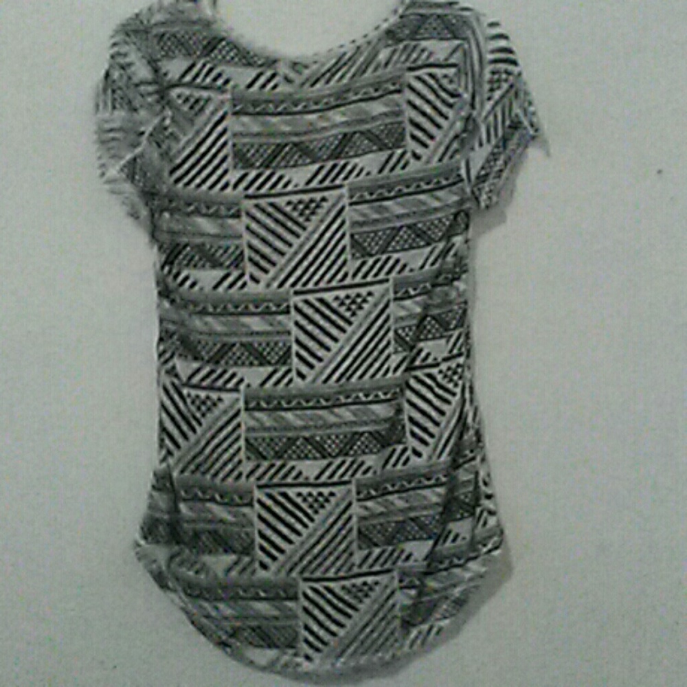 Abstract T-shirt - Picture 2 of 3
