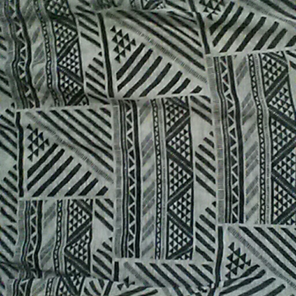 Abstract T-shirt - Picture 3 of 3