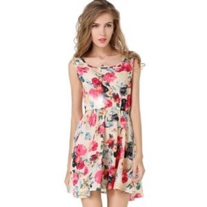 Floral sun dress!