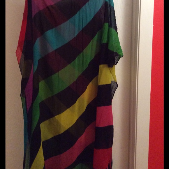 Beautiful multicolor scarf that's very large! - Picture 4 of 4