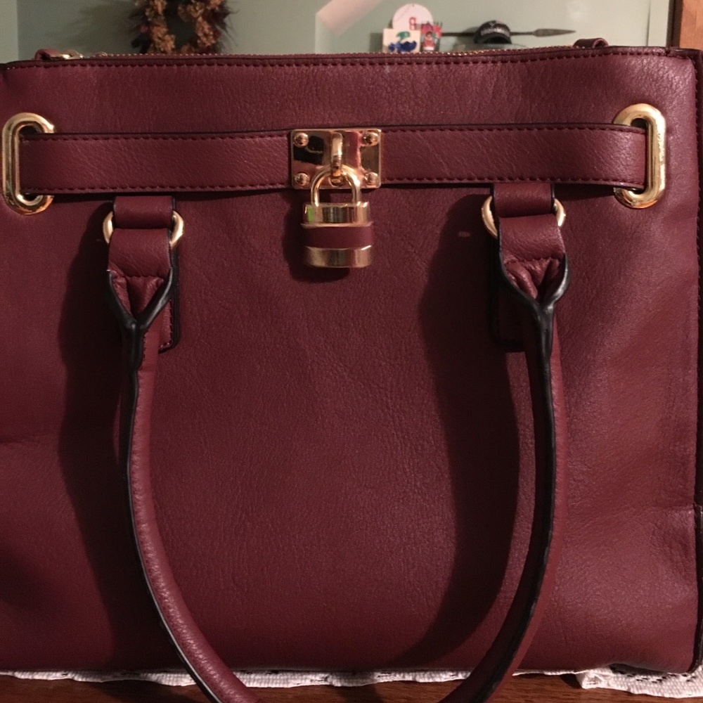 Charming Charlie Pocketbook