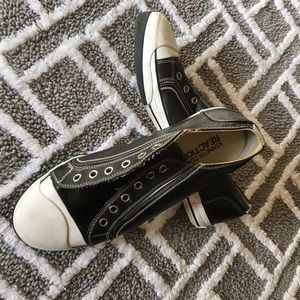 Kenneth Cole Black Sneakers