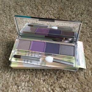 Clinique plum seduction eye shadow palet