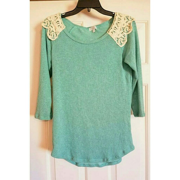 Charming Charlie spring sweater size medium - Picture 1 of 3