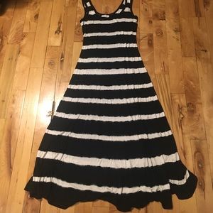 SALE | Calvin Klein | black maxi | size 6 💕