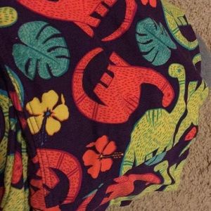 OS BRAND NEW LLR purple (background) dinos.