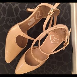 Nude Kitten Heel Pumps Never Worn