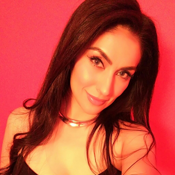 Meet your Posher, Miriam - Picture 2 of 4