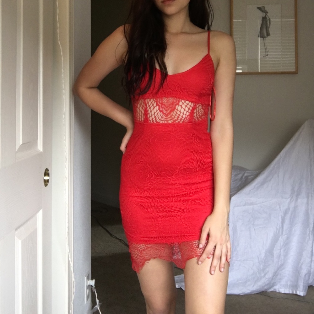 MISSGUIDED Red Lace Homecoming/Cocktail