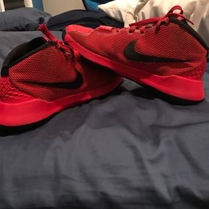 KD basketball shoes