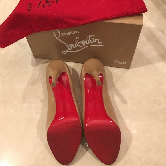Christian Louboutin heals - Picture 3 of 4
