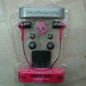 Skull candy ear buds