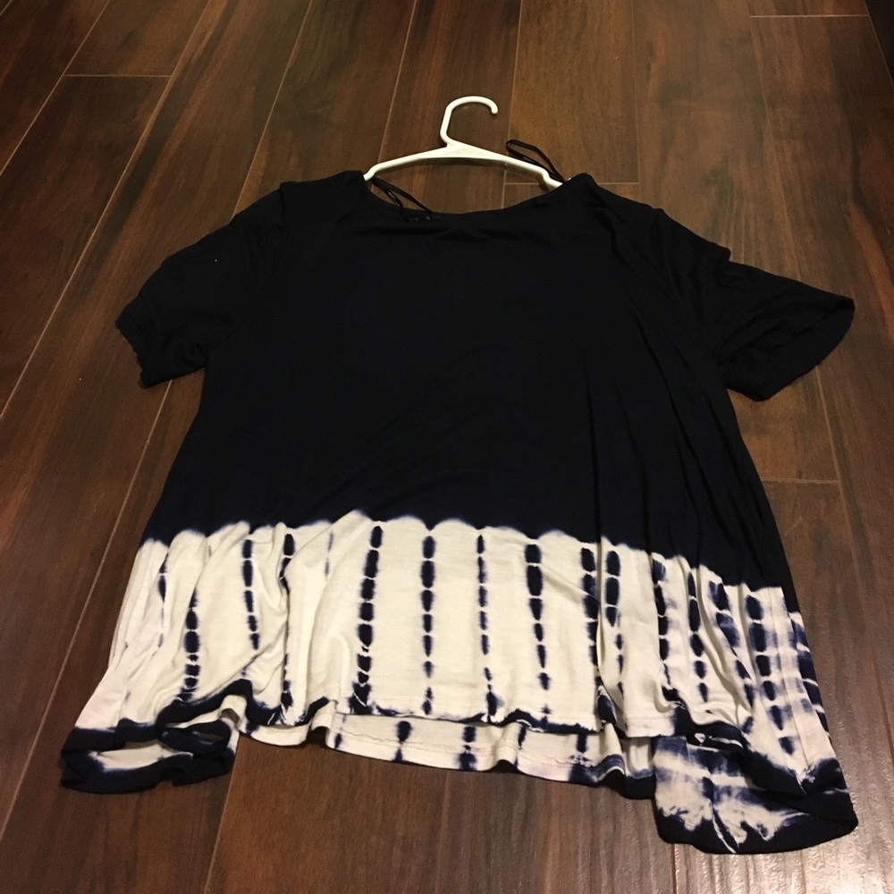 Dark blue with bleached bottom top