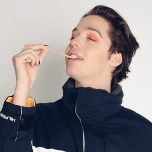 Meet your Posher, Barry