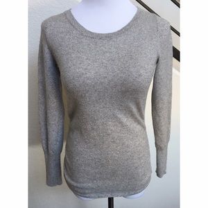 Banana Republic silver Italian yarn sweater, M