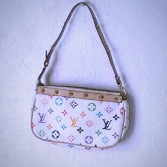 Meet your Posher, Mira - Picture 2 of 3