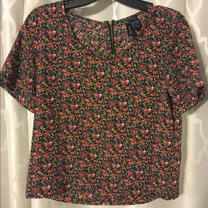 Floral short sleeve top