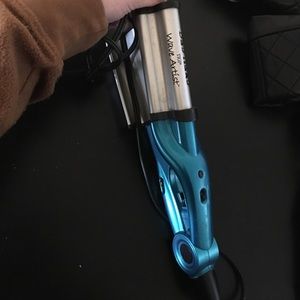 Bed Head TIGI wave artist