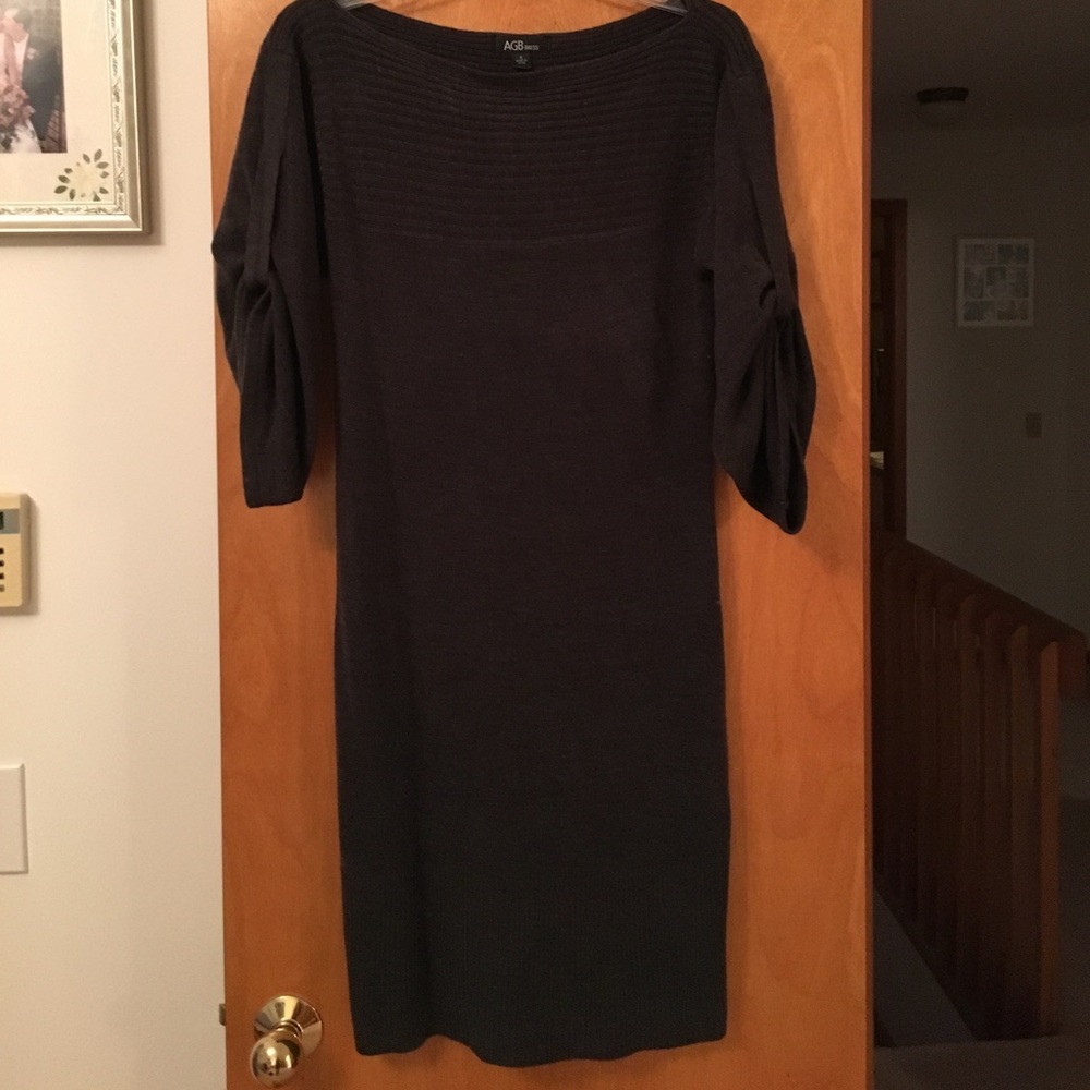 Really cute sweater dress 3/4 length sleeve's