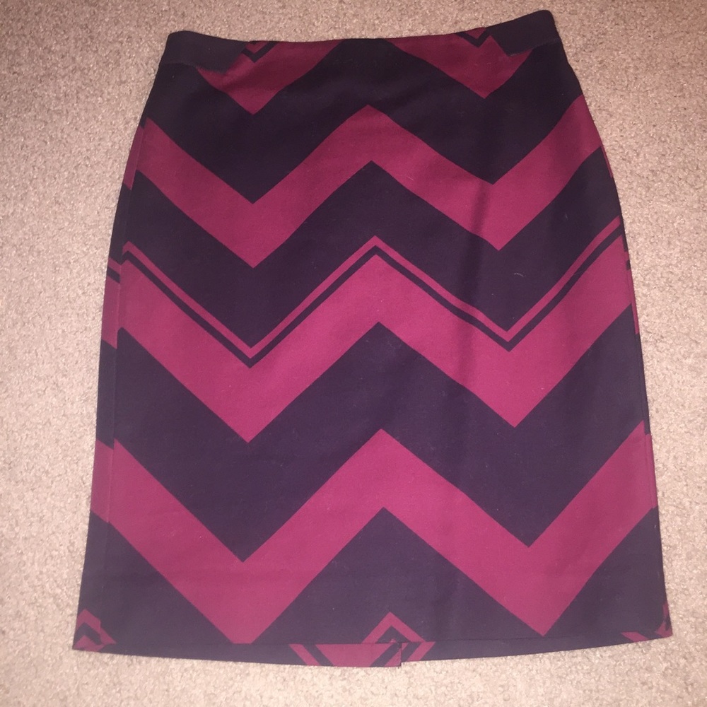 *REDUCED* Limited Cranberry & Navy Chevron Skirt