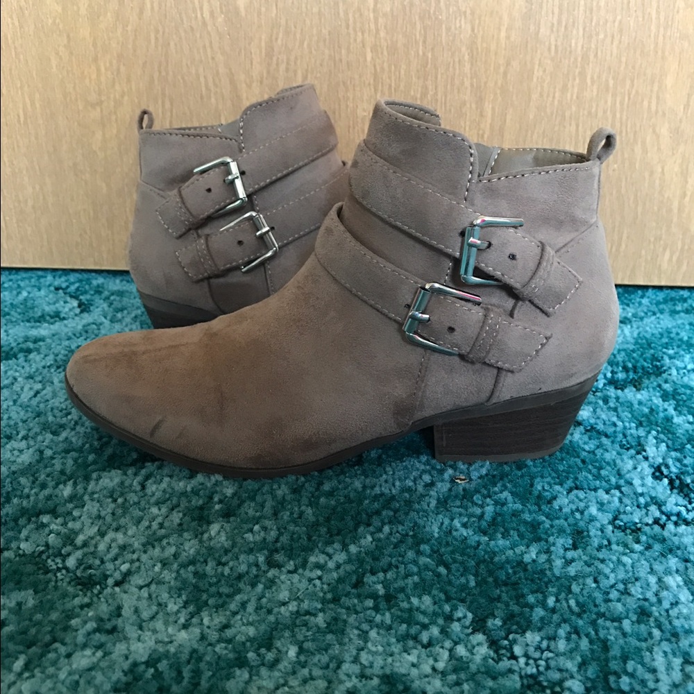 Light brown booties