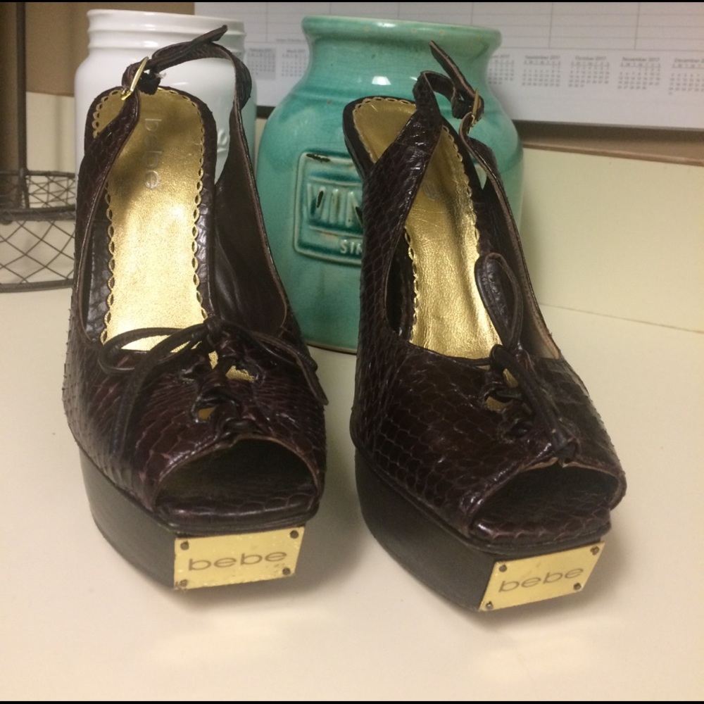 Bebe real snakes skin heels size 6