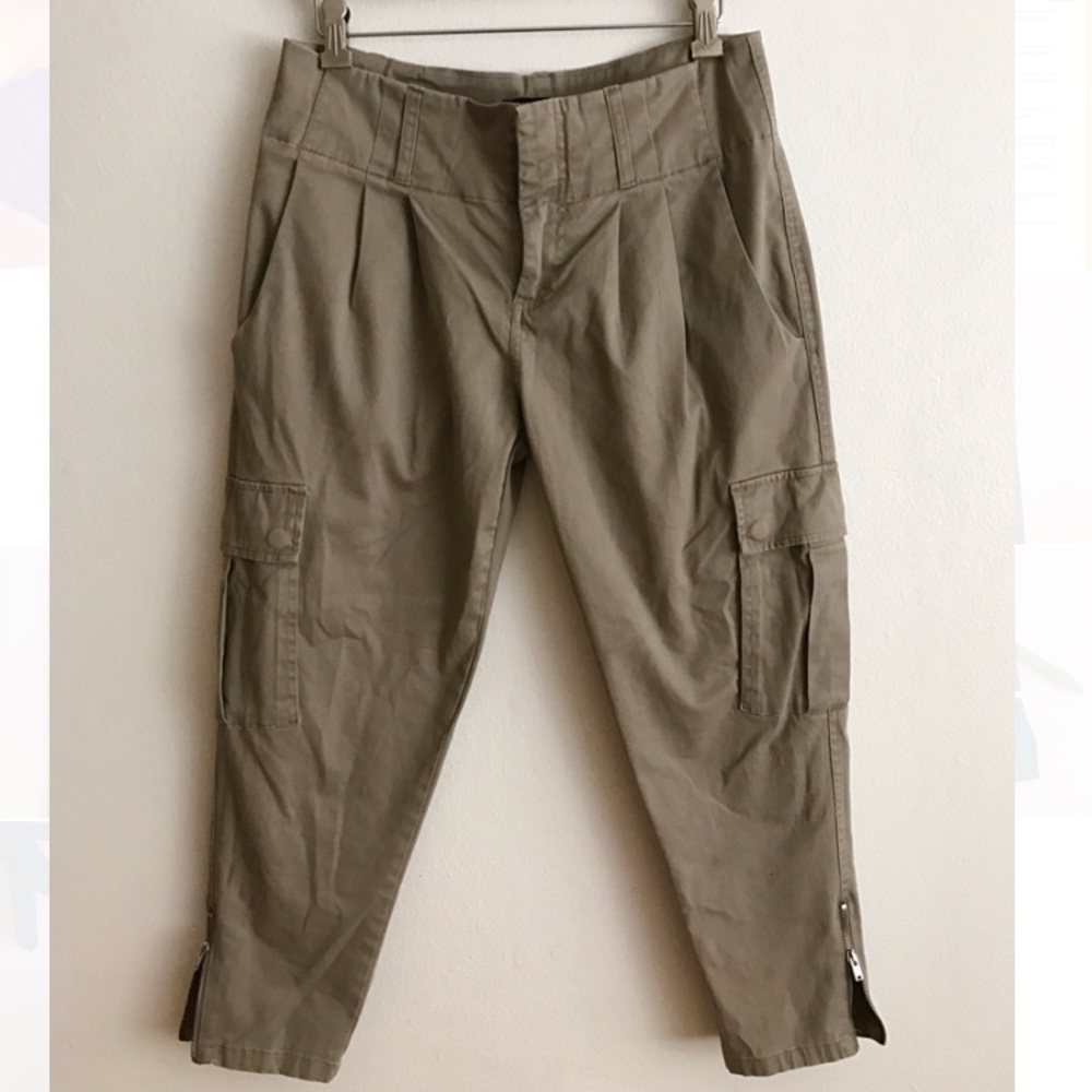 Forever 21 Tan Capris