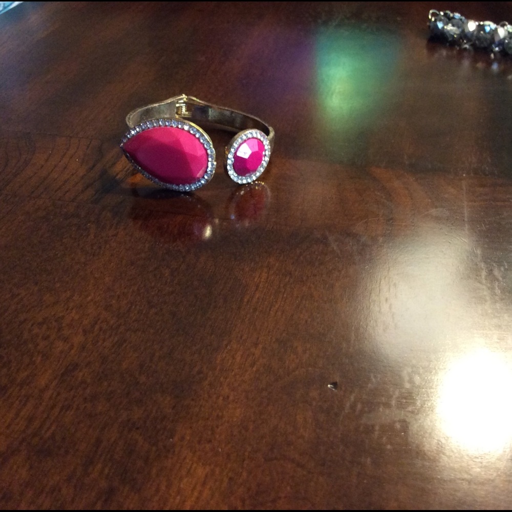 Inc bracelet