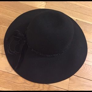 Lucky Brand floppy hat