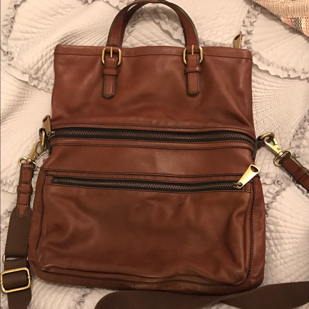 Fossil fold over cross body