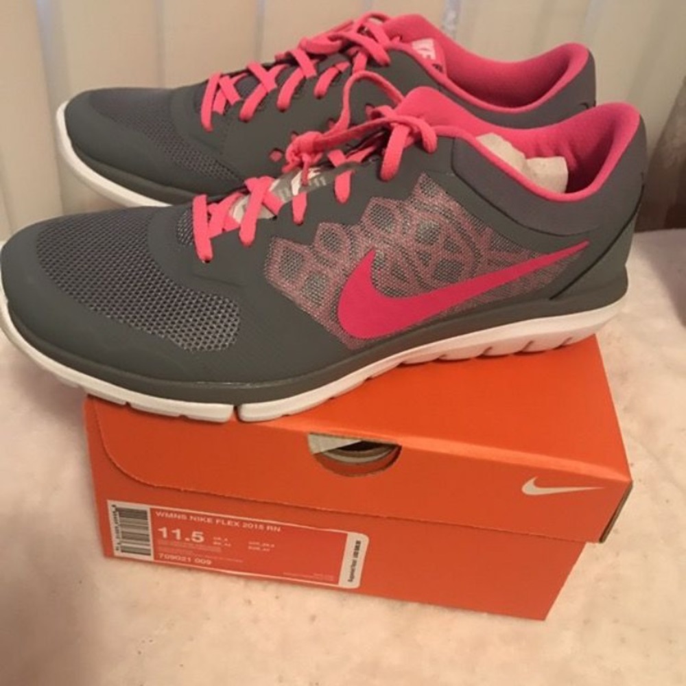 Nike Flex 2015 RUN 🔴 HALF OFF !! 🔴 🎀✨💕