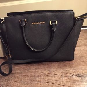 Michael Kors medium sized Selma bag