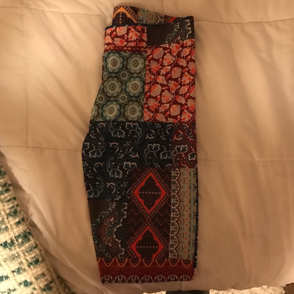 AEO high rise patterned leggings (small)