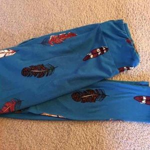 LuLaRoe feather leggings