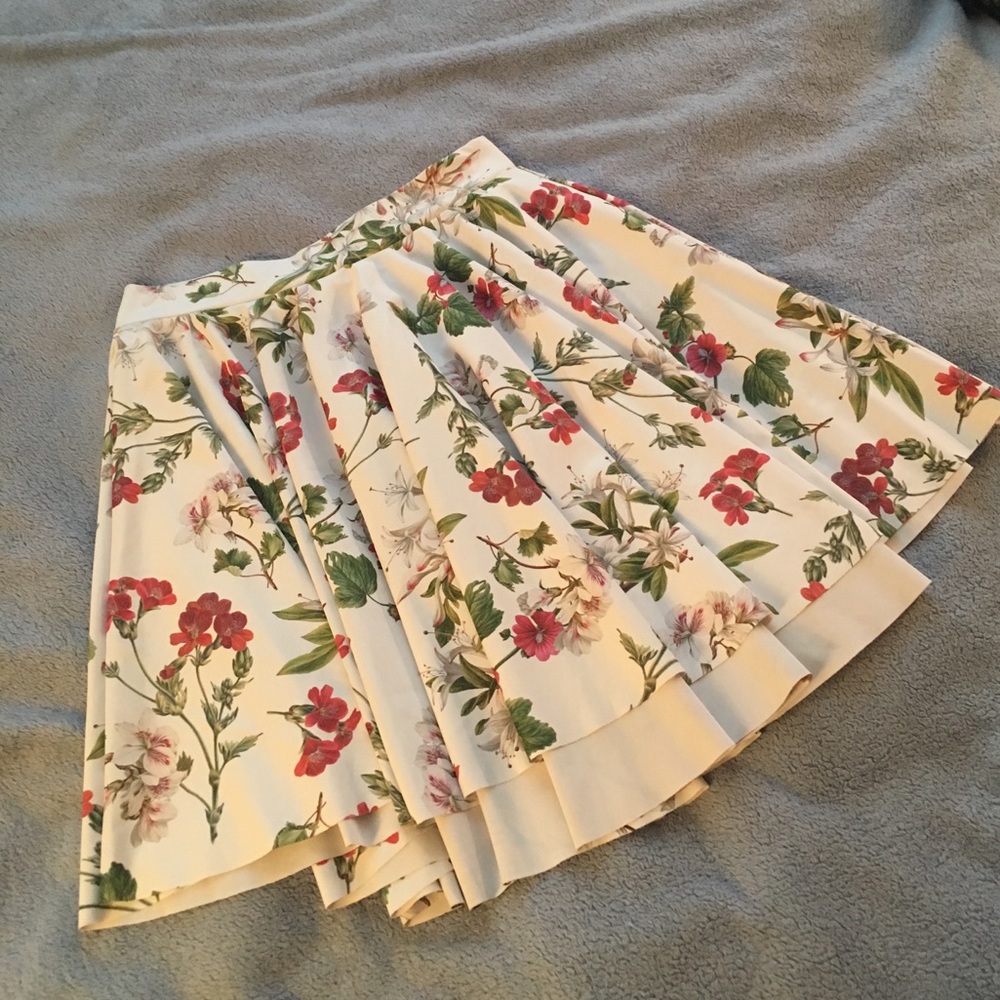 Blackmilk Gorgeous Garden White Cheerleader XS