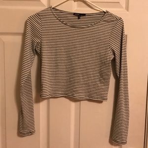 Love culture striped grey long sleeve crop! (MED)