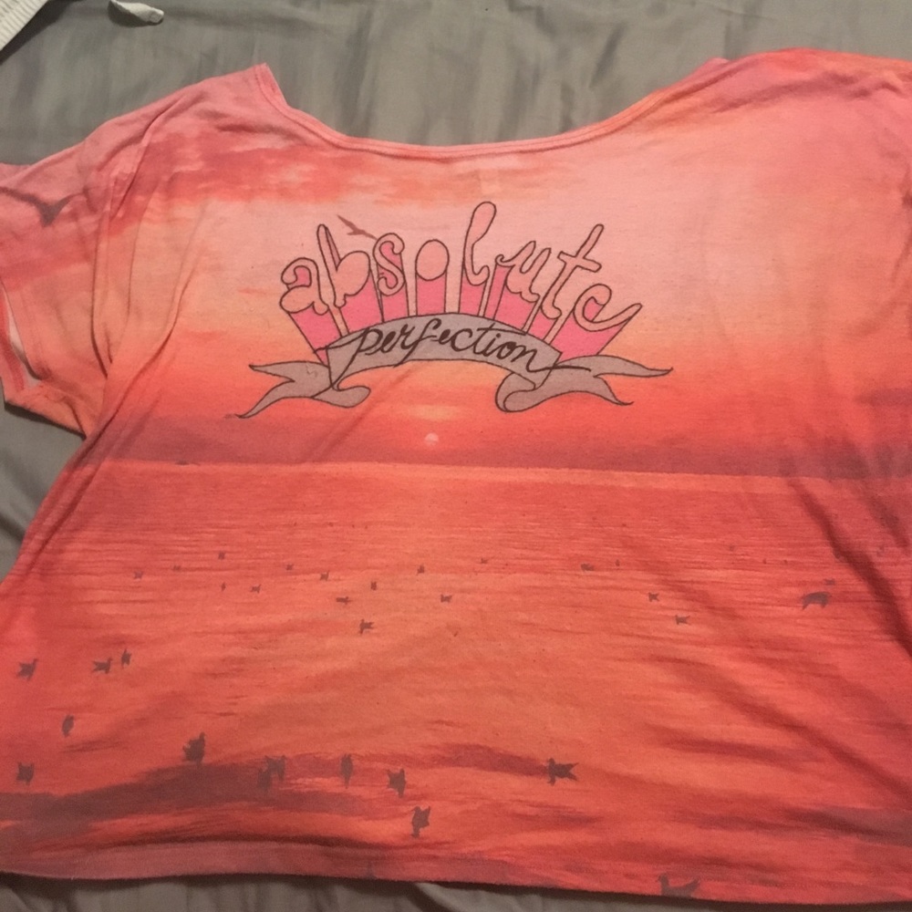 Tee - Picture 1 of 1