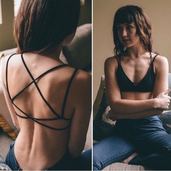 ❌ SOLD❌Black Crisscross Bralette Slashed Caged Bra - Picture 2 of 8