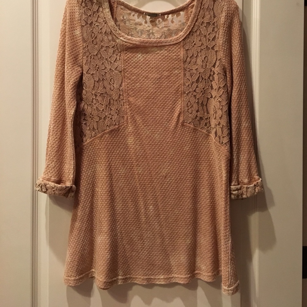 Buckle 3/4 sleeve waffle knit material top